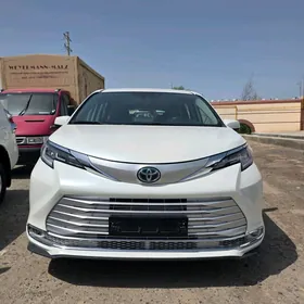 Toyota Sienna 2021