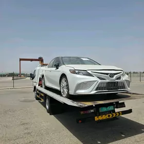Toyota Camry 2024