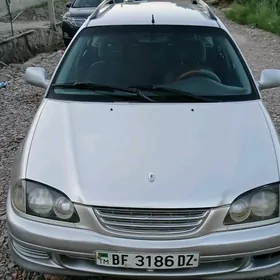 Toyota Avensis 1999