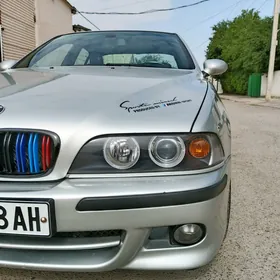 BMW E39 2001