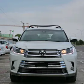 Toyota Highlander 2019
