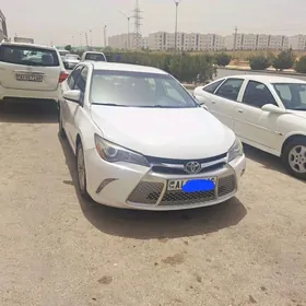 Toyota Camry 2015