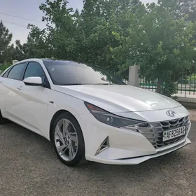 Hyundai Elantra 2023