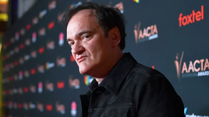 Kwentin Tarantino öz filmleri hakdaky kitaplaryň döredilişine gatnaşar
