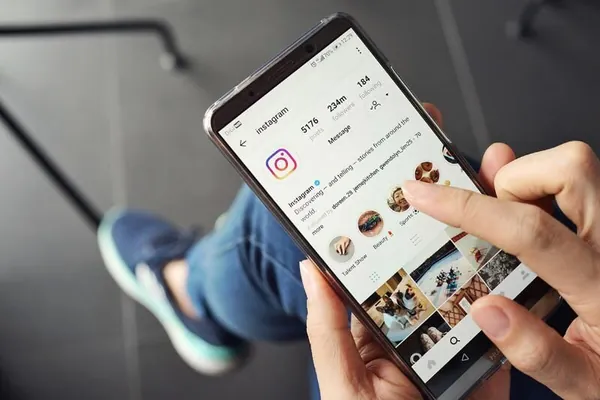 Instagram ulanyjylary özüne çekmek üçin mazmun döredijilere $20 müň dollara çenli pul teklip edýär