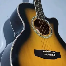 akustik Gitar