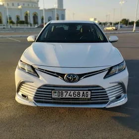 Toyota Camry 2021