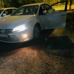 Toyota Camry 2017