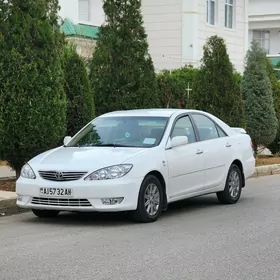Toyota Camry 2004