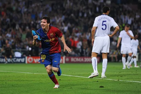 Lionel Messi karýerasynda iň gowy görýän goluny aýtdy: ol ony kelle bilen saldy