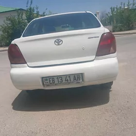 Toyota Echo 2000