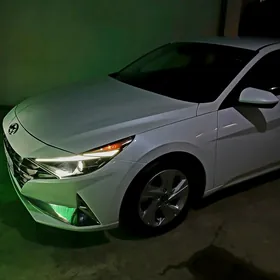 Hyundai Elantra 2021