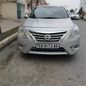 Nissan Versa 2016