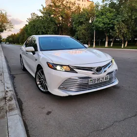 Toyota Camry 2018