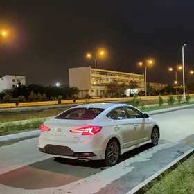 Hyundai Elantra 2019
