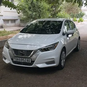 Nissan Versa 2022