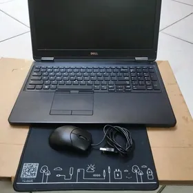 Noutbook DELL 5550