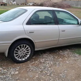 Toyota Camry 2000