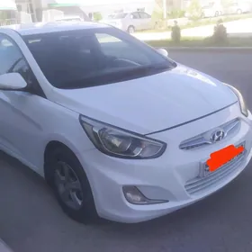 Hyundai Accent 2011