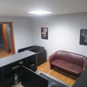 arende ofis 40m² 3etaž Podwoýs