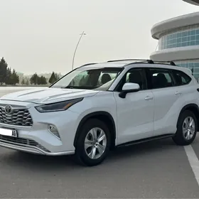 Toyota Highlander 2020