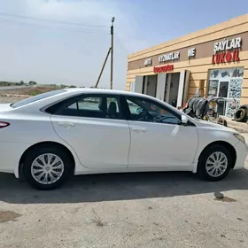 Toyota Camry 2016