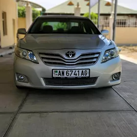 Toyota Camry 2010
