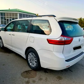 Toyota Sienna 2017