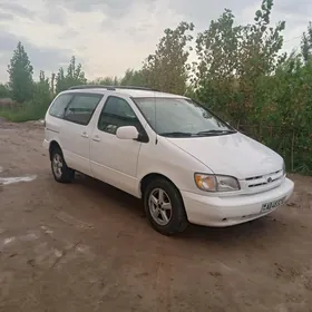 Toyota Sienna 2000