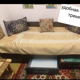 кровать
