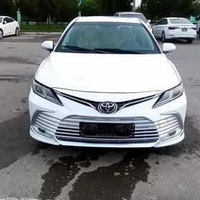 Toyota Camry 2022