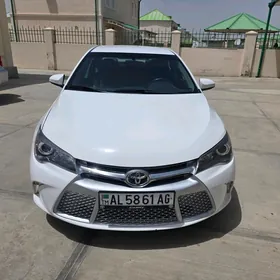 Toyota Camry 2017
