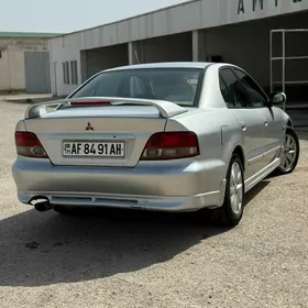 Mitsubishi Galant 2003