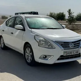 Nissan Versa 2017