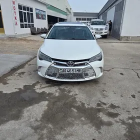 Toyota Camry 2017