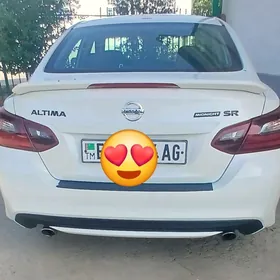 Nissan Altima 2018