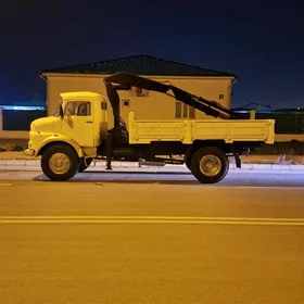 Mitsubishi Canter 1990