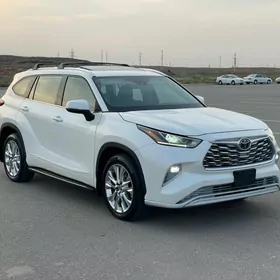 Toyota Highlander 2020