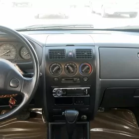Daihatsu Sirion 2003