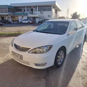 Toyota Camry 2004