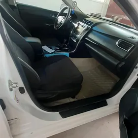 Toyota Camry 2015