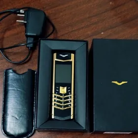 Новый телефон VERTU.