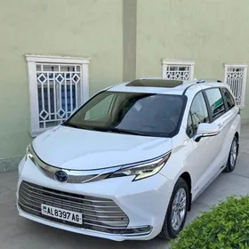 Toyota Sienna 2022