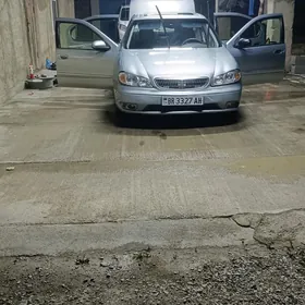 Infiniti I 2001