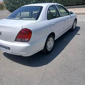 Nissan Sunny 2010
