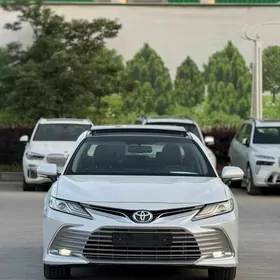 Toyota Camry 2023