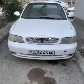 Daewoo Nubira 1998