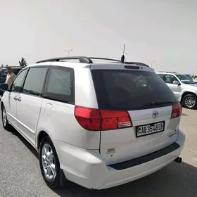 Toyota Sienna 2005