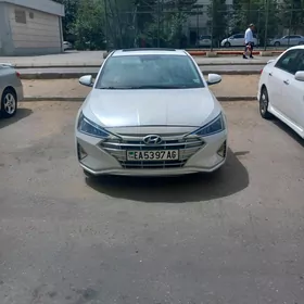 Hyundai Elantra 2020