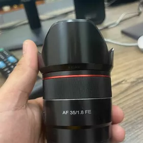 SAMYANG 35mm 1.8 FE